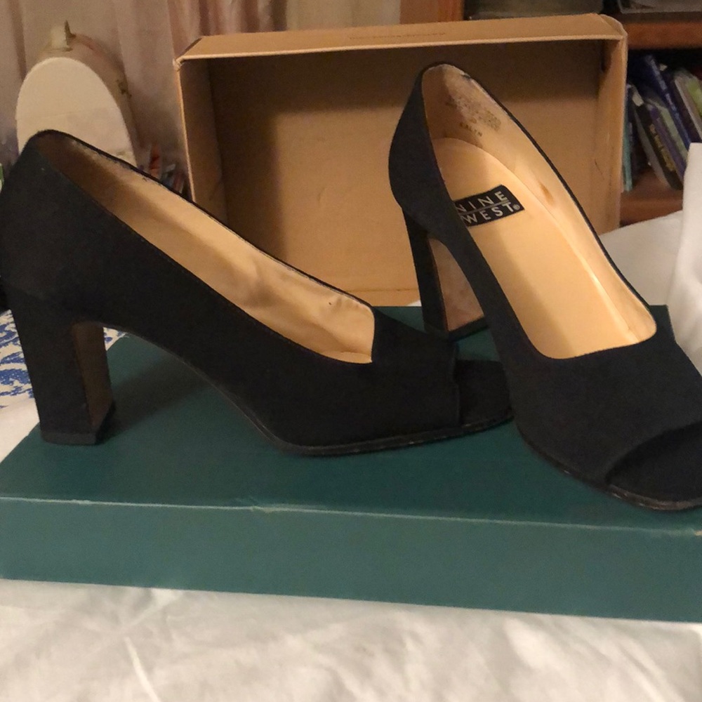 Shoe